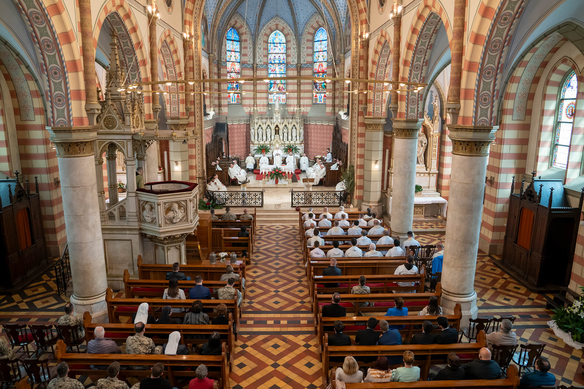 Misa posvete ulja u sarajevskoj katedrali