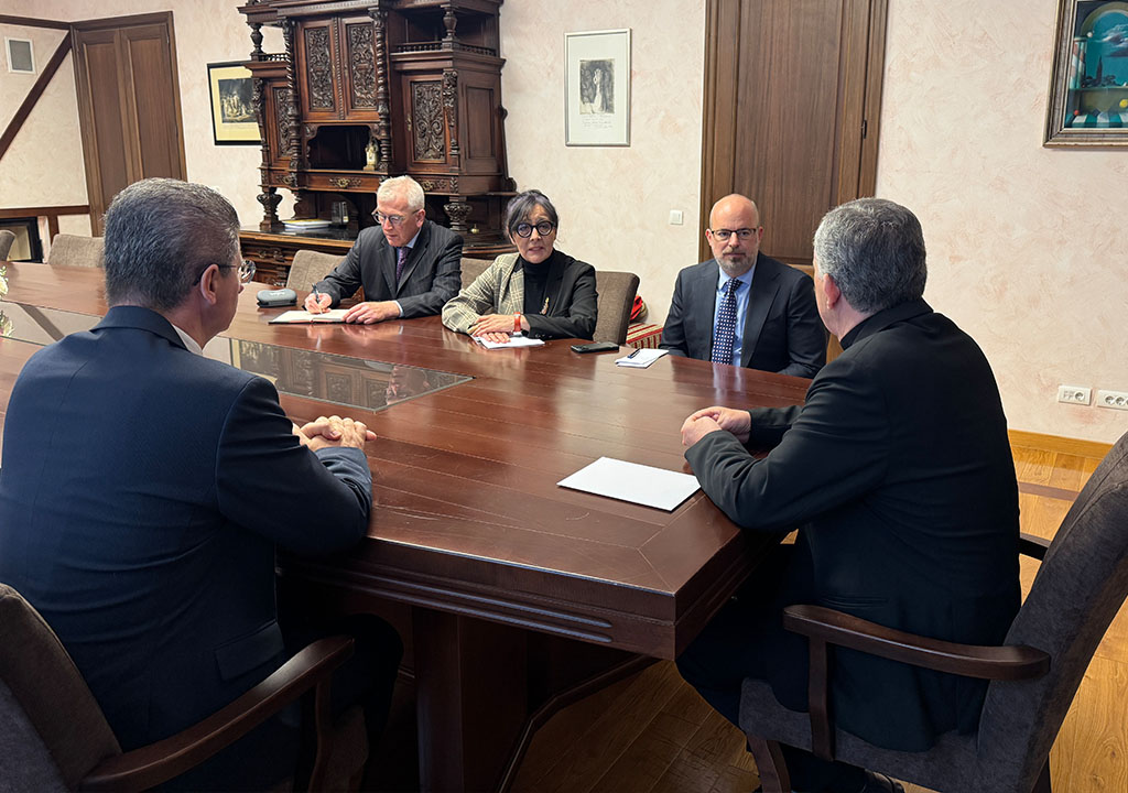 Američki otpravnik poslova kod nadbiskupa Vukšića