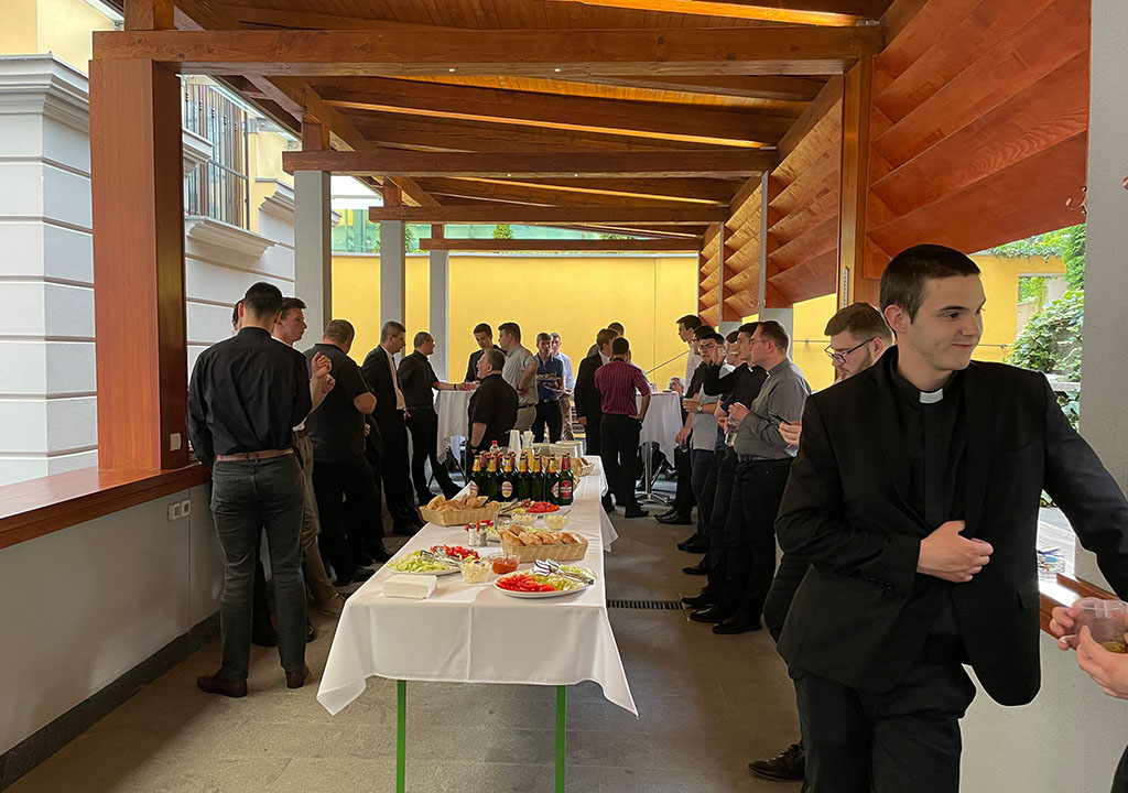 Nadbiskup Vukšić proslavio imendan