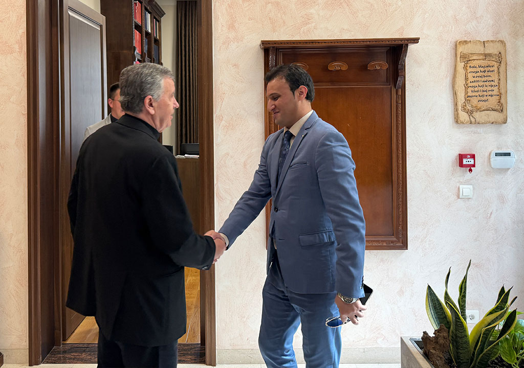 Susret nadbiskupa Vukšića i alžirskog veleposlanika