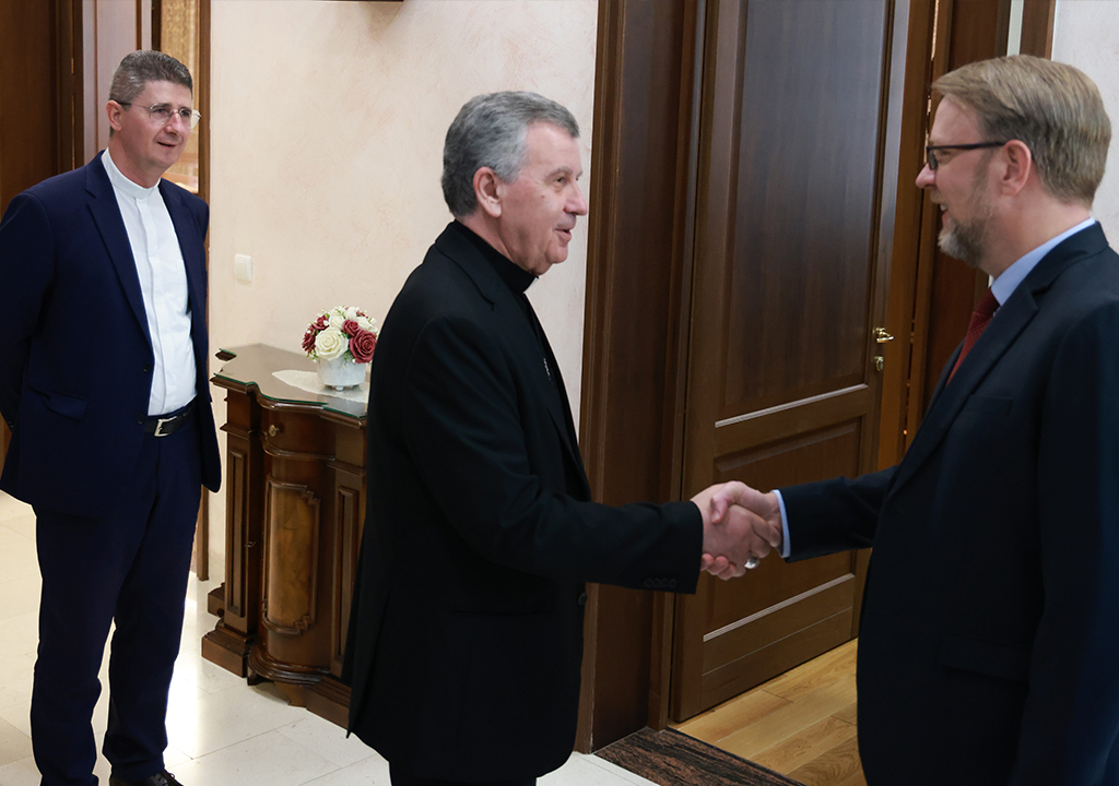 Susret mons. Vukšića s otpravnikom poslova SAD-a