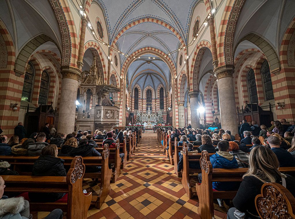 Misa bdijenja na Badnjak u sarajevskoj katedrali