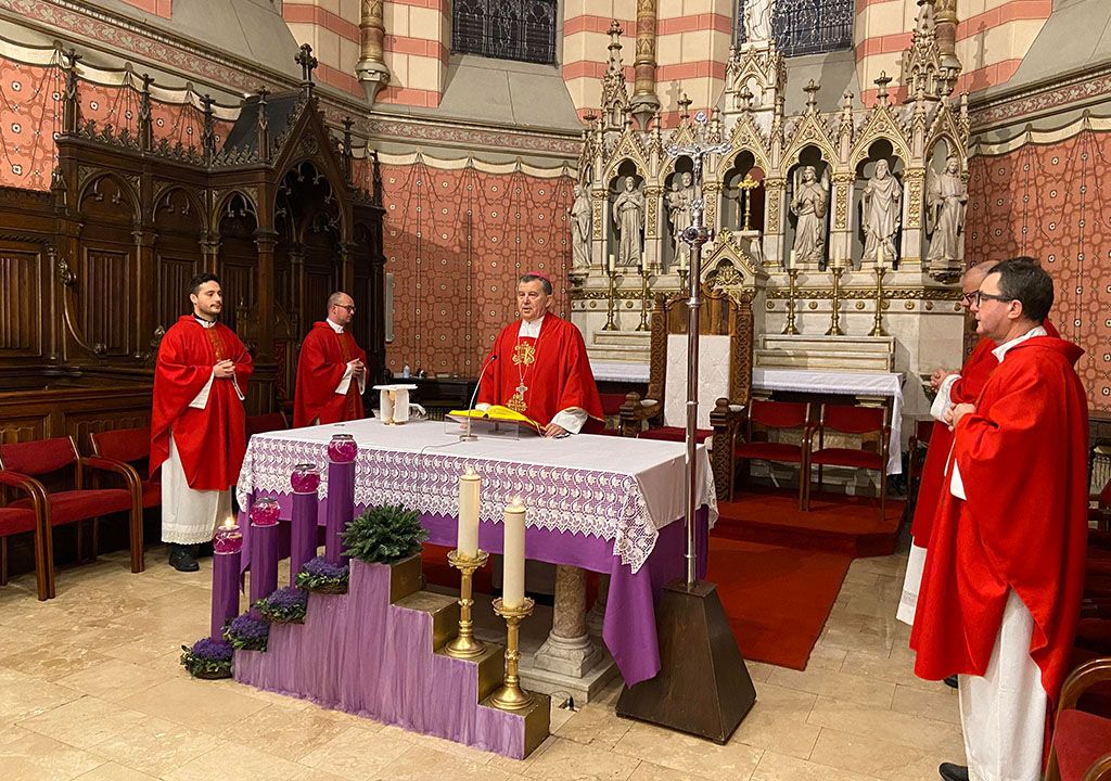 Mons. Vukšić slavit će Zornice u sarajevskim župama