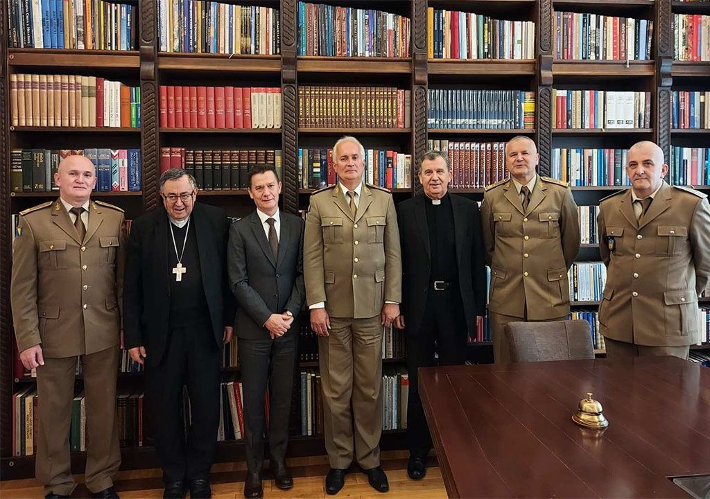 Susret vrhbosanskih nadbiskupa s predstavnicima Ministarstva obrane BiH